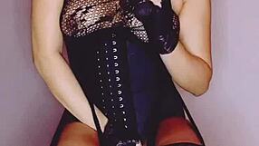 Beautiful Colombian Housewife Bluee Squirts Passionately in Homemade Video