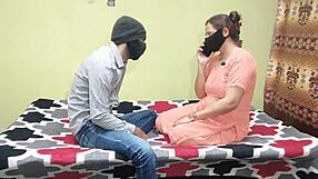 Pakistani hot bhabhi fucked hard on bed