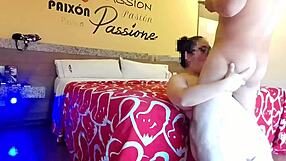 Chichona bien putita-clip with huge latina tits.