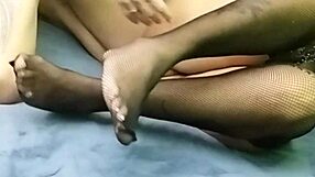 Husband films me eating Bruna Bandida raw