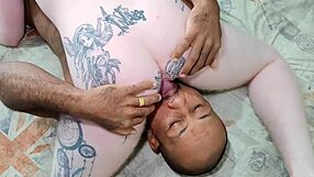 ai meu utero caralho quer me arrombar putinha quase que nao aguentou o pau grande mas ela queria era dar o cuzinho e chorou dando a bucetinha