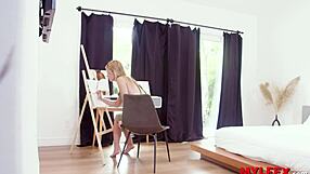 Mylfex - mommy knows how to cheer her artist babe