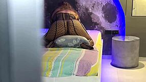 madrastra nalgona y cachonda gets caught riding her pillow to orgasm