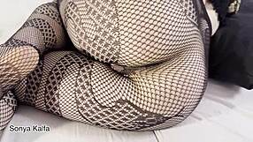 Big Ass Step Mom Gets Fucked in Doggystyle While Daddy Sleeps