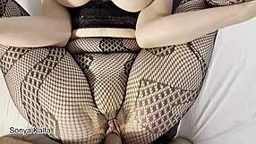 Big Ass Step Mom Gets Fucked in Doggystyle While Daddy Sleeps