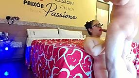 Chichona bien putita-clip with huge latina tits.