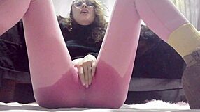 Hot Mexican Woman Uses Dildo In Cell