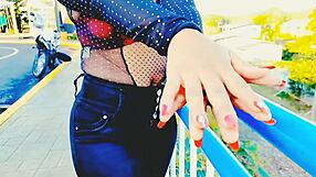 Morena culo grande y grueso, what do you think?