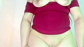 I masturbate for my stepson in leggings