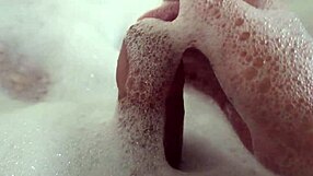 I masturabte myself in the bubble bath