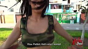 entrenador musculoso se folla a jovencita latina termina en sexo duro y parejo