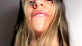 Le hago una sesi�n de fotos a mi hermanastra colombiana y termino cogiendomela