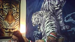 behind the scenes of porn shoot maxxx loadz stroking with the magic motion