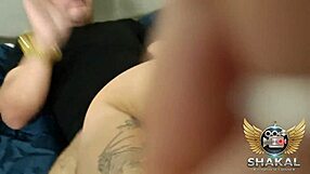 macetando a bucetinha das irmãs gêmeas no motel e dando leite na boquinha das putinhas