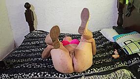 wow queen beautiful white-skinned blonde gets fucked before sleep