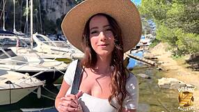 Hellolimoon confesses she loves getting fucked by big cocks