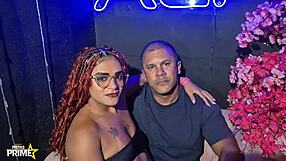 cuckold watches his hotwife at the gloryhole