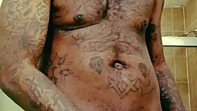 Young Cock Grows Bigger In Prison