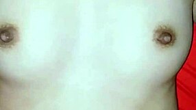 i'm masturbating live with vibrator, neighbor catches me.