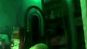 pareja amateur enjoys sensual webcam couple in darkness