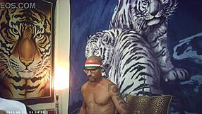 behind the scenes of porn shoot maxxx loadz stroking with the magic motion