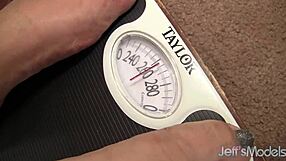 Does hefty bbw slut becki get doggy fucked?