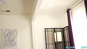 Stepmomma Mona Azar, give me a blowjob on the massage table!