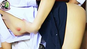 นักเรียน ม ปลาย ไทยเปิดห้องรอเย็ดกับผัวน้ําแตกคาชุด ninewthai