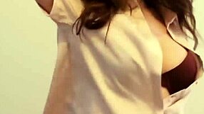 damn who's that horny babe cumming hard on camera?