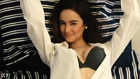 damn who's that horny babe cumming hard on camera?