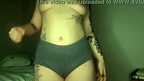 Boldly jerk off to my camel toe