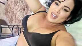 Milf gets intense clit massage!