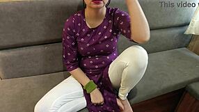 INDIAN STEP MOM AND STEP SON KA NAJAYAZ WALLA PYAR BETE SE CHUDWA KAR AAPNA YAAR BANA LIYA HINDI DIRTY TALK SAARABHABHI6