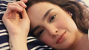 damn who's that horny babe cumming hard on camera?