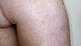 Short video of her fat ass and peeing in the shower