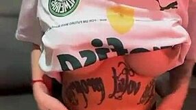 Palmeirense safada se exibindo mostrando buceta molhada