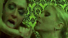 Dos milfs chupando la polla, is that hot or what?