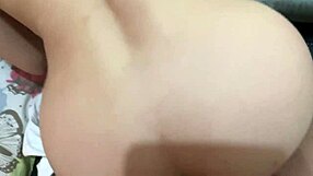 mi prima politica se queda en casa y acabamos follando a escondidas