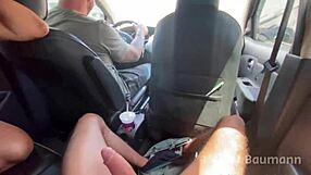 A vadia sucked me off in the car while hubby drove