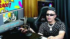 Pri Melancia Bares Massive Tits Shakes Fat Ass on Podcast for P�pum no Barraco