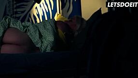 Ta velikokurčev vlomilec ima srečo, da je trdo 18-letno pičo Marilyn Sugar