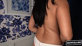 whoa lola pearl takes bareback pounding doggystyle then cowgirl creampie 😍🍆💦