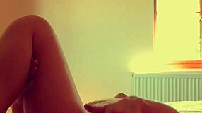 British Milf Lilithalgol's Squirting Tease