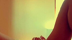 British Milf Lilithalgol's Squirting Tease