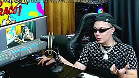 Pri Melancia Bares Massive Tits Shakes Fat Ass on Podcast for P�pum no Barraco