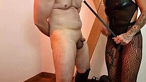 Espuleta viciously balbusts slave's pathetic balls small dick