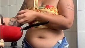 I'm live unzipping to flash my huge aching pussy for you all.