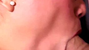 le chupo la vergota enorme al amigo de mi novio en casa