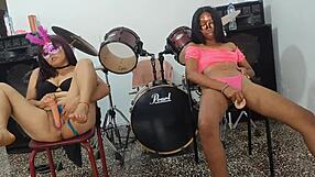 yo morena n her indigenous friend dildo pussy play new years eve vibes 🔥