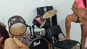 yo morena n her indigenous friend dildo pussy play new years eve vibes 🔥